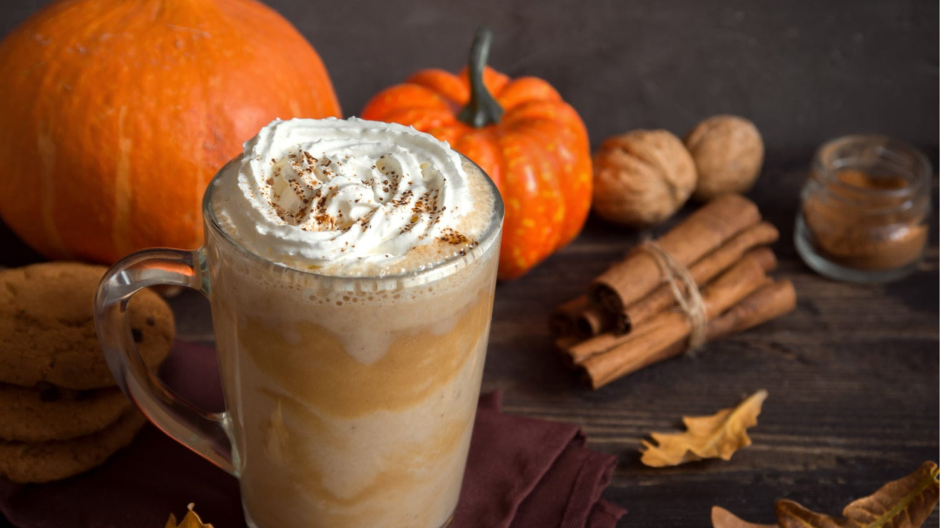 COZY UP WITH A HEALTHY PUMPKIN SPICE LATTE